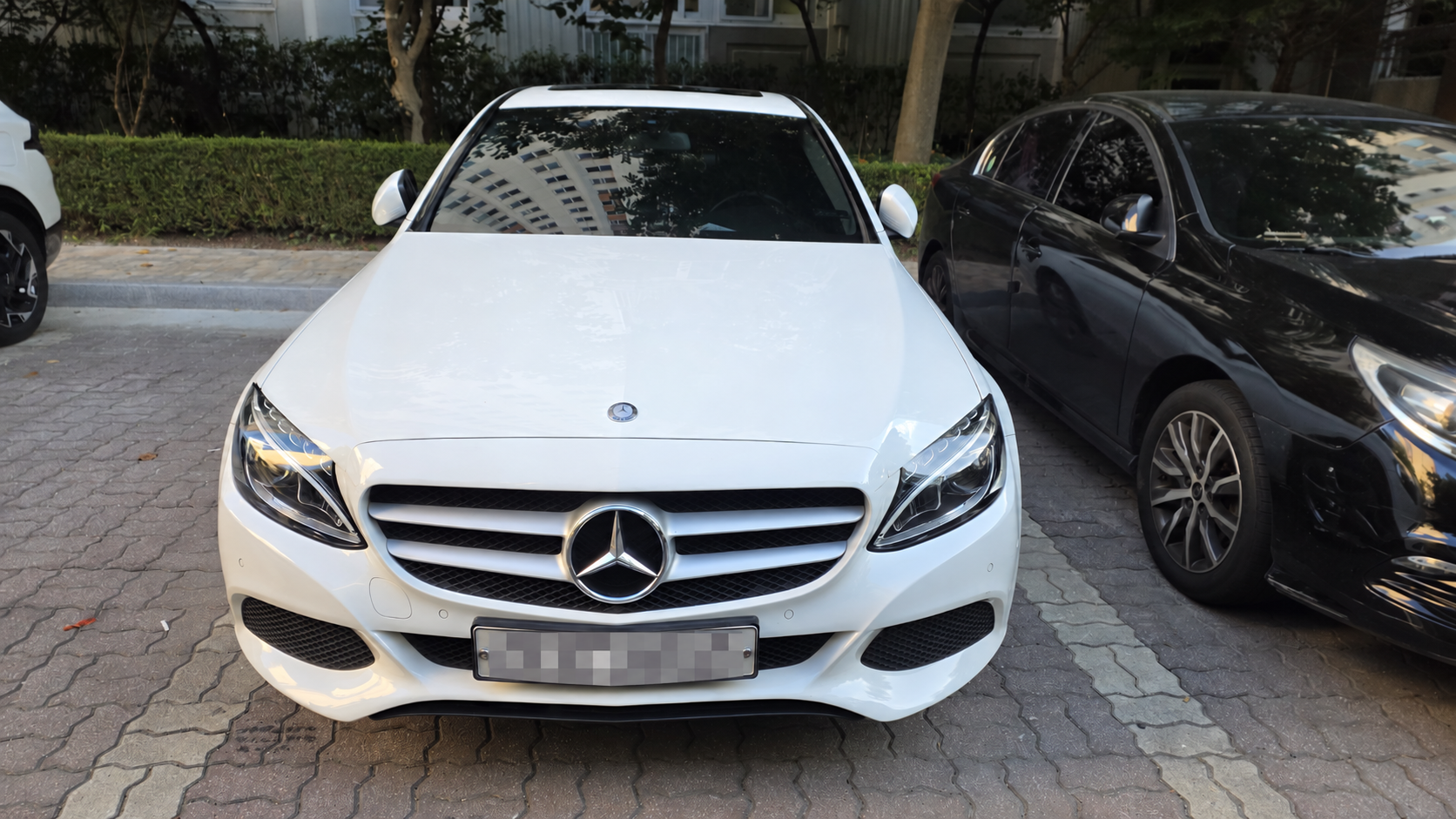 벤츠 C200d 배터리 출장교체 차량 전면