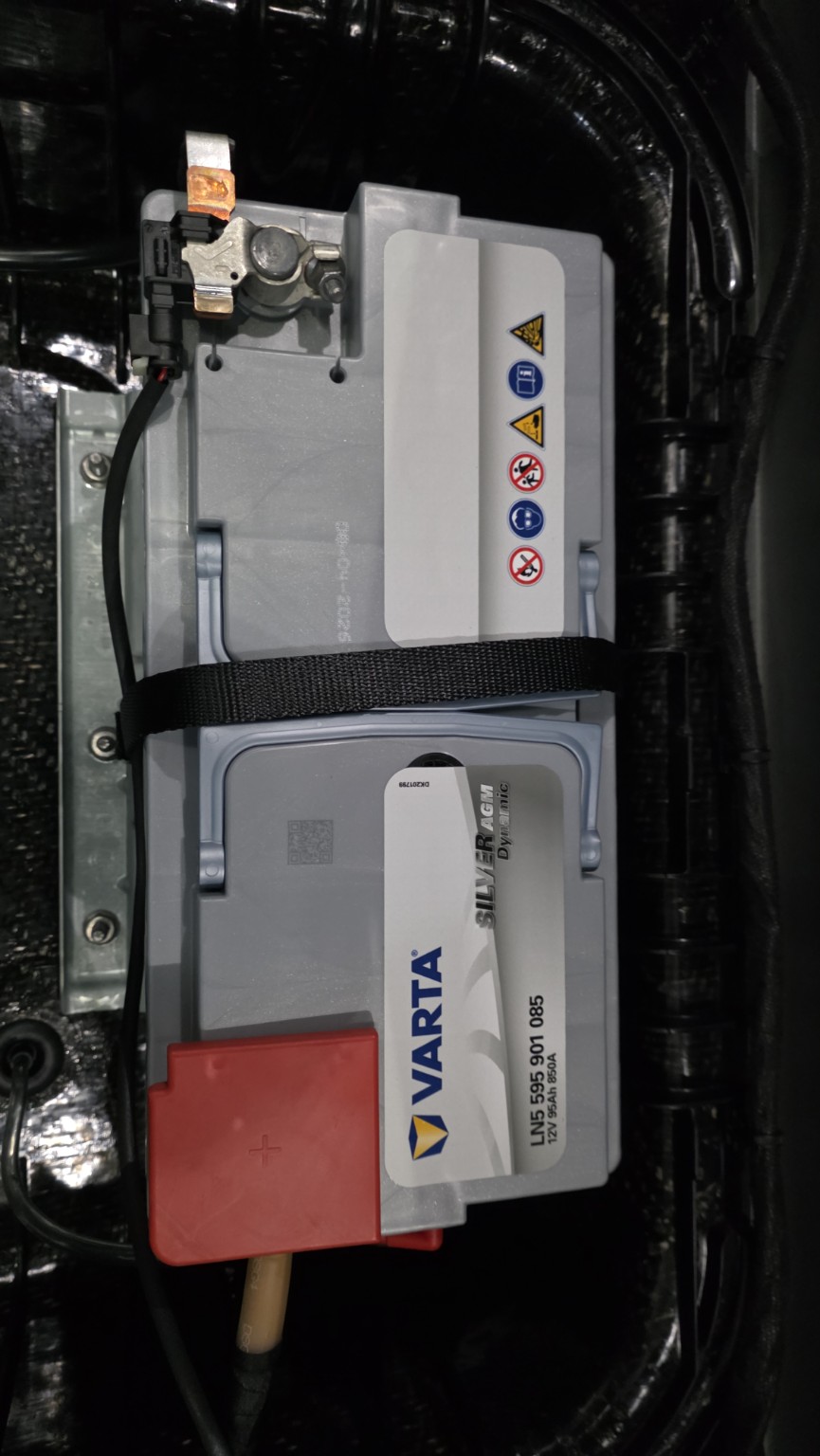 벤츠 S580 배터리 교체용 VARTA AGM LN5 95Ah 850A 장착